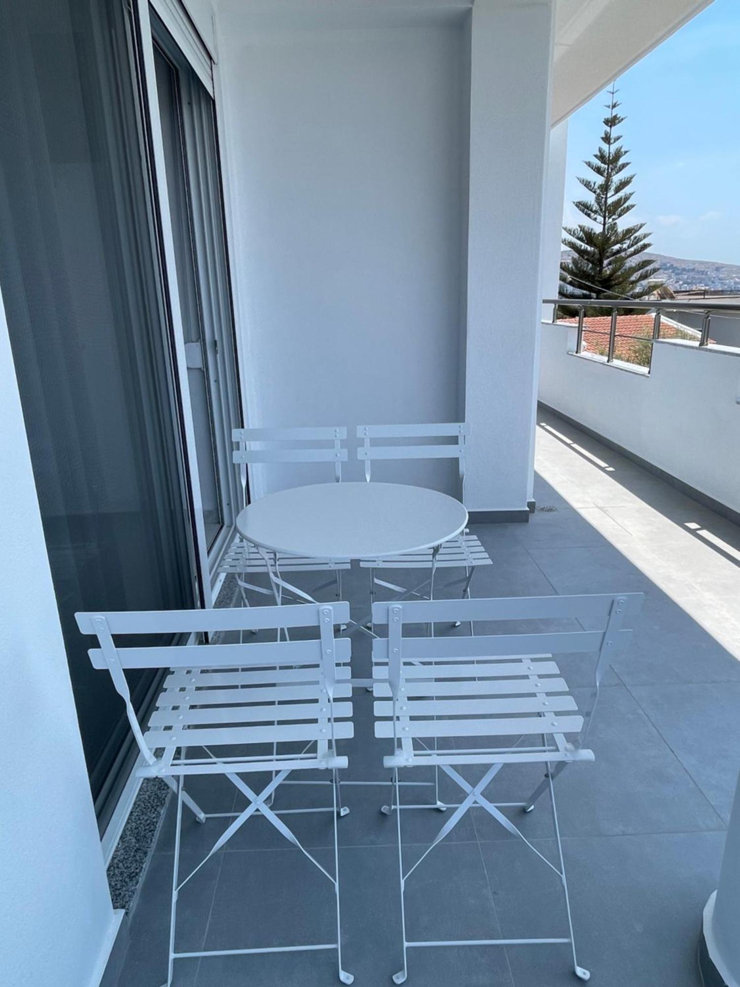 White House Dami Appartement Sarandë