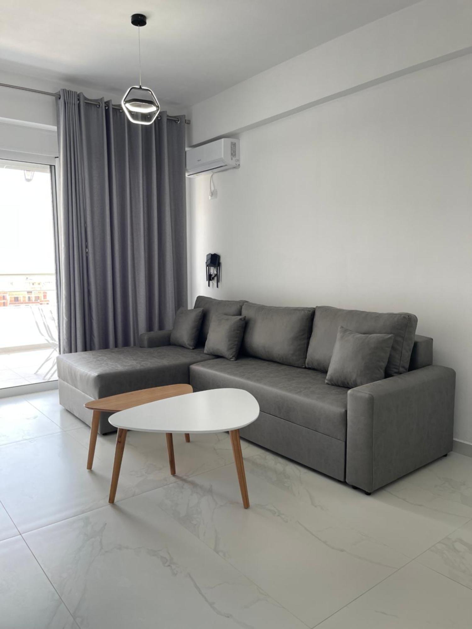 White House Dami Sarandë